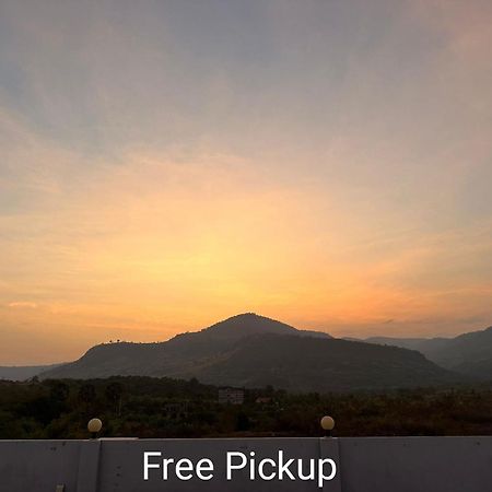 The Vibe Guesthouse Кампот Екстер'єр фото